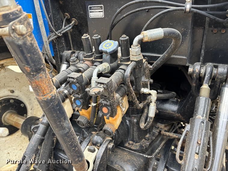 image for item ED2459 2015 New Holland TS6.120 MFWD tractor