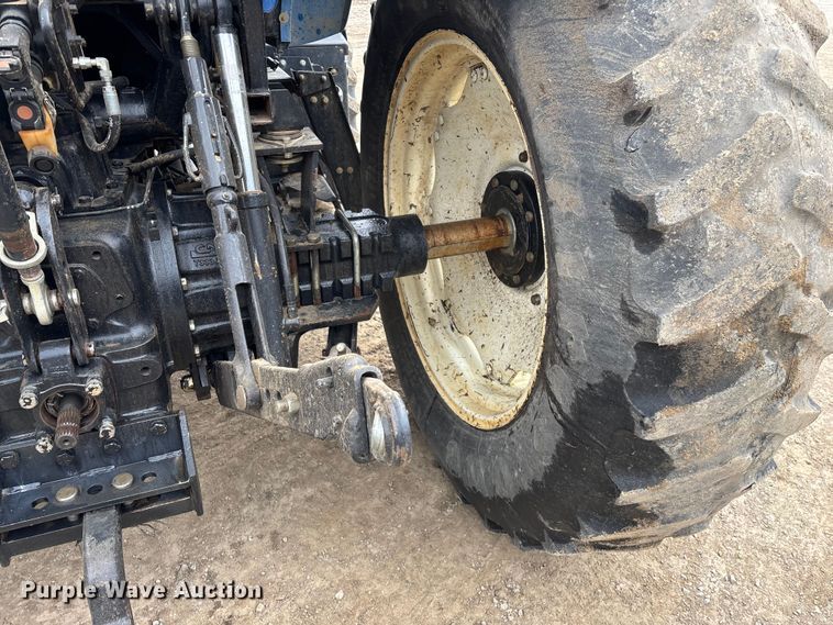 image for item ED2459 2015 New Holland TS6.120 MFWD tractor