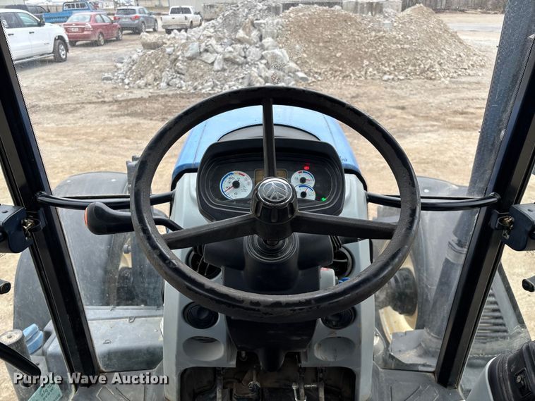 image for item ED2459 2015 New Holland TS6.120 MFWD tractor