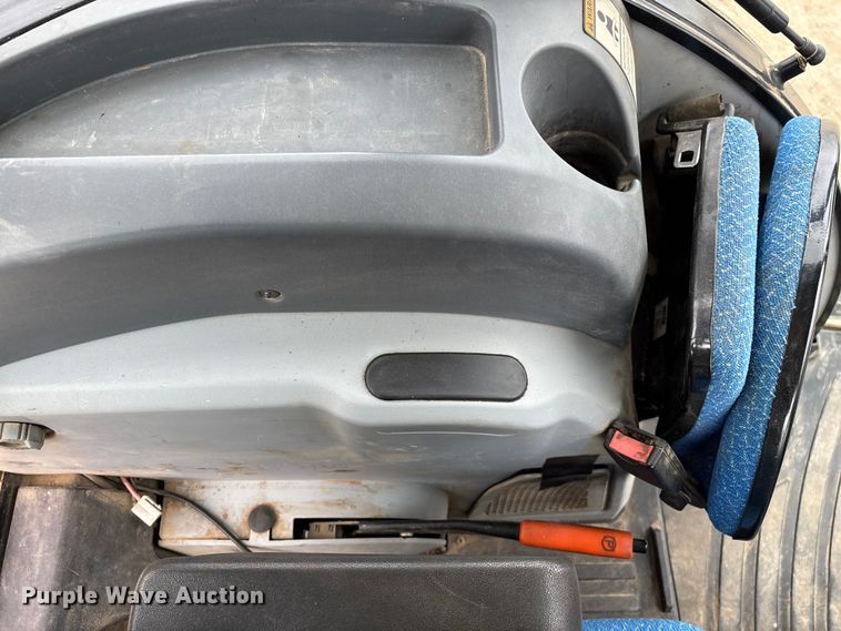 image for item ED2459 2015 New Holland TS6.120 MFWD tractor