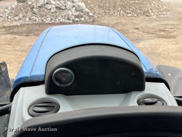 image for item ED2459 2015 New Holland TS6.120 MFWD tractor