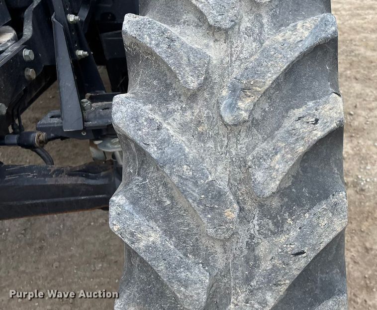 image for item ED2459 2015 New Holland TS6.120 MFWD tractor