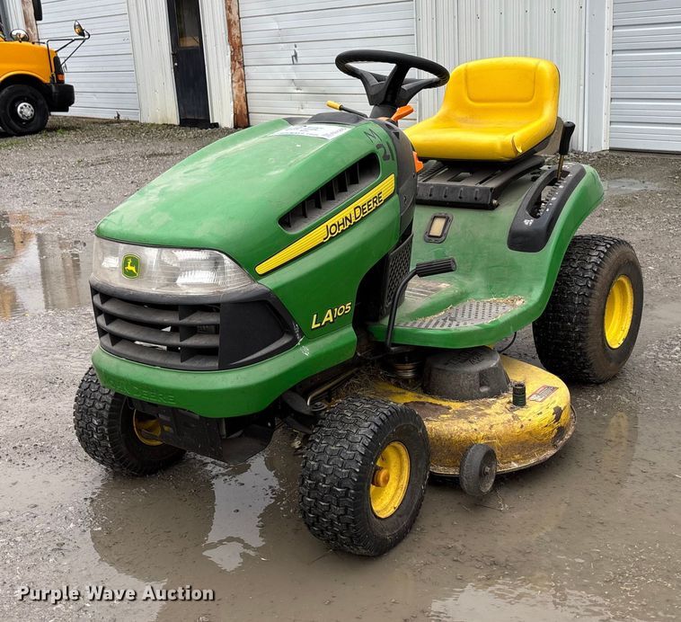image for item EE4270 2009 John Deere LA105 lawn mower