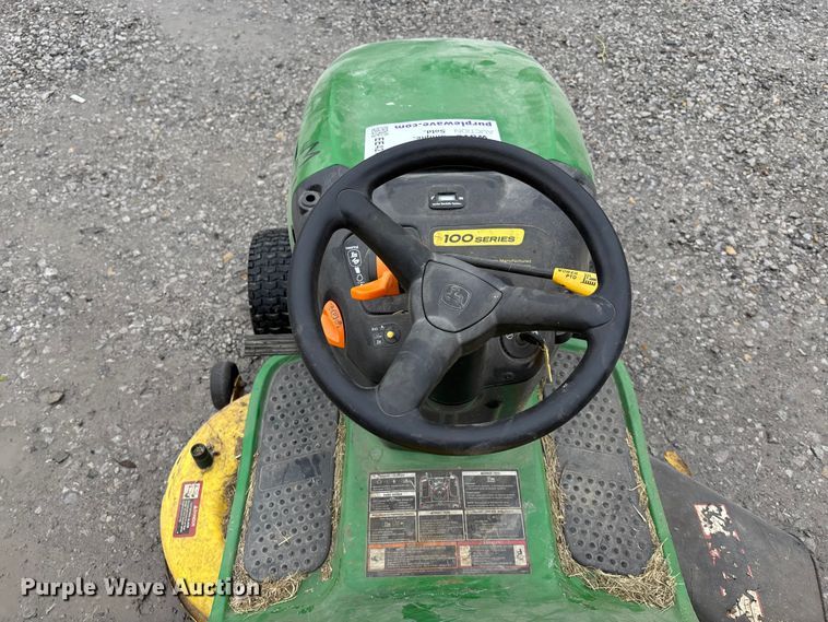 image for item EE4270 2009 John Deere LA105 lawn mower
