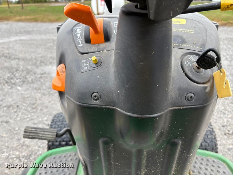 image for item EE4270 2009 John Deere LA105 lawn mower
