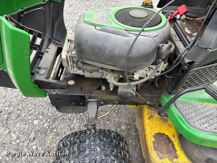 image for item EE4270 2009 John Deere LA105 lawn mower