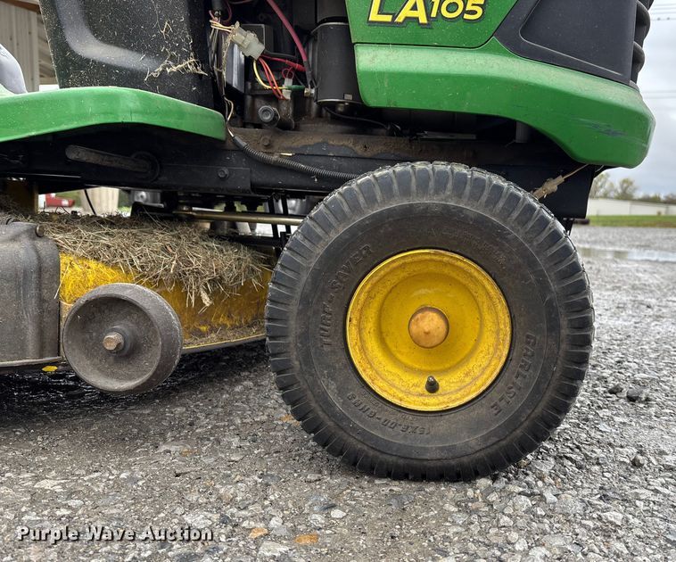 image for item EE4270 2009 John Deere LA105 lawn mower