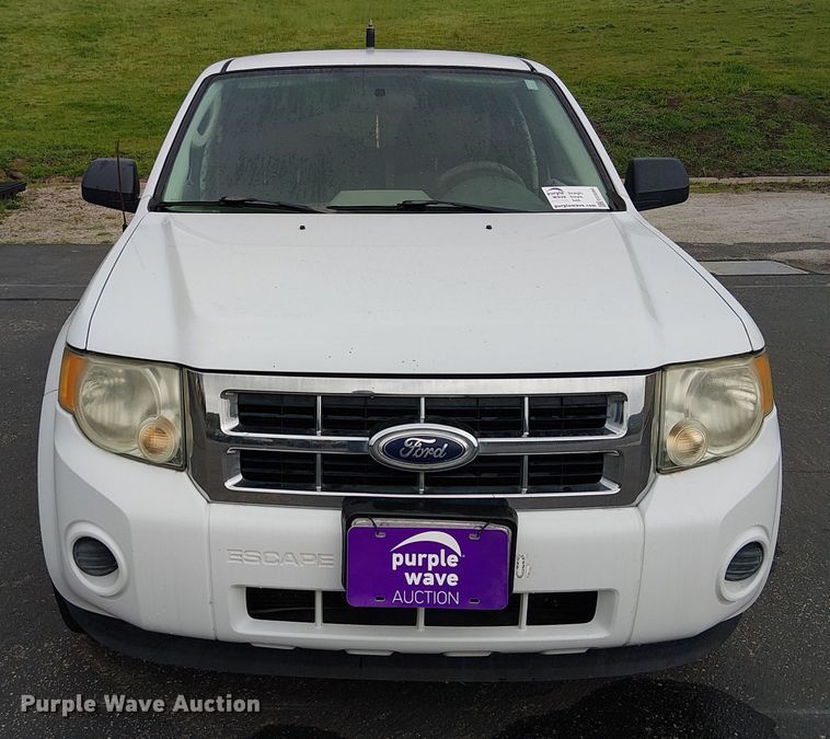 image for item EE5084 2010 Ford Escape SUV