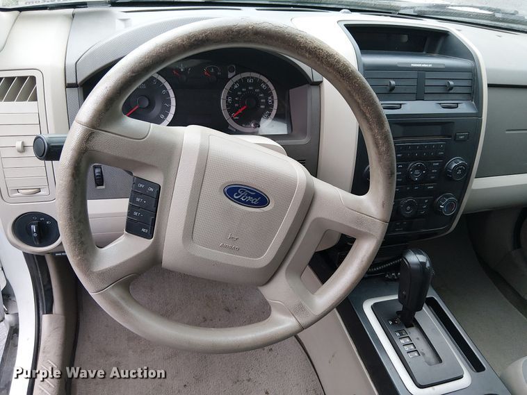 image for item EE5084 2010 Ford Escape SUV
