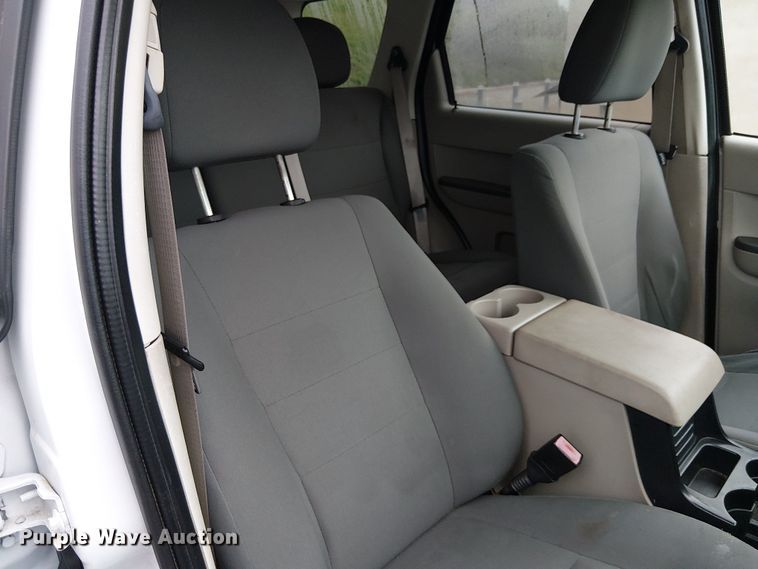 image for item EE5084 2010 Ford Escape SUV