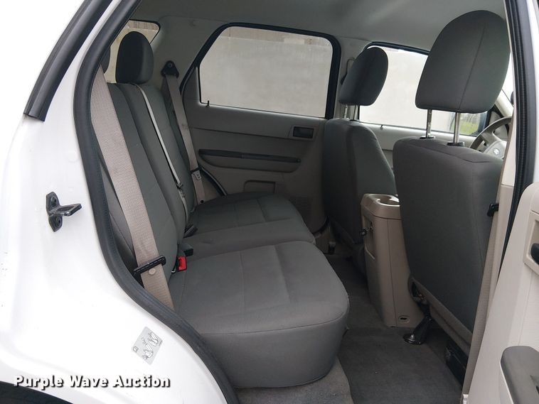 image for item EE5084 2010 Ford Escape SUV