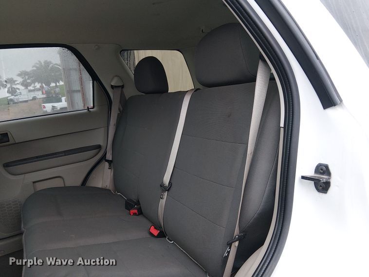 image for item EE5084 2010 Ford Escape SUV