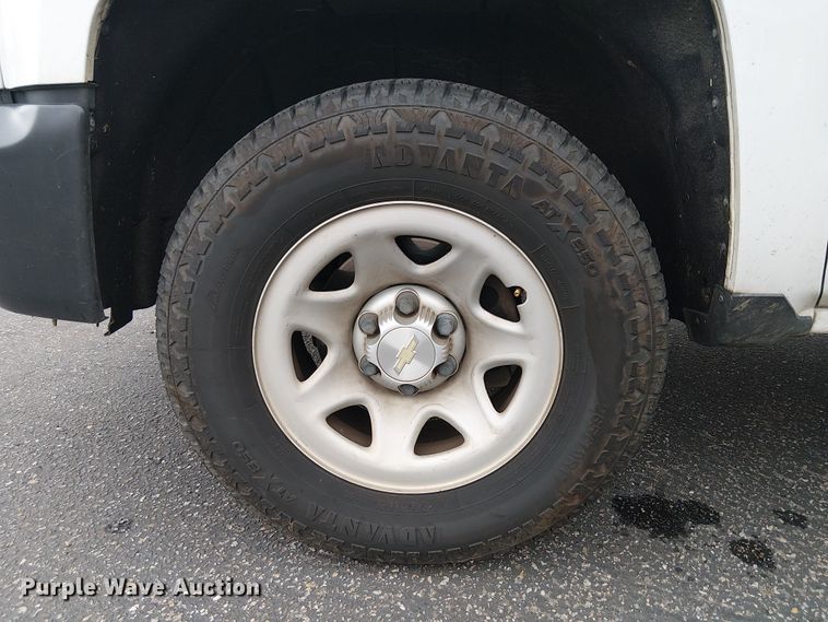 image for item EE5085 2017 Chevrolet Silverado 1500 Ext. Cab pickup truck