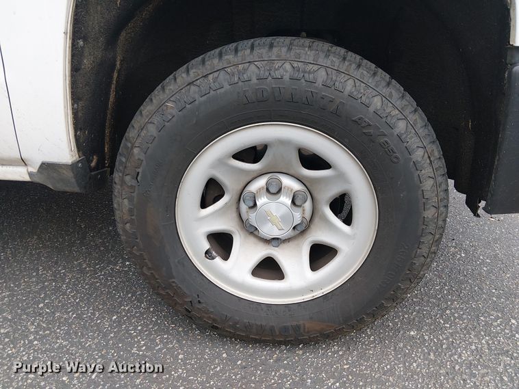 image for item EE5085 2017 Chevrolet Silverado 1500 Ext. Cab pickup truck