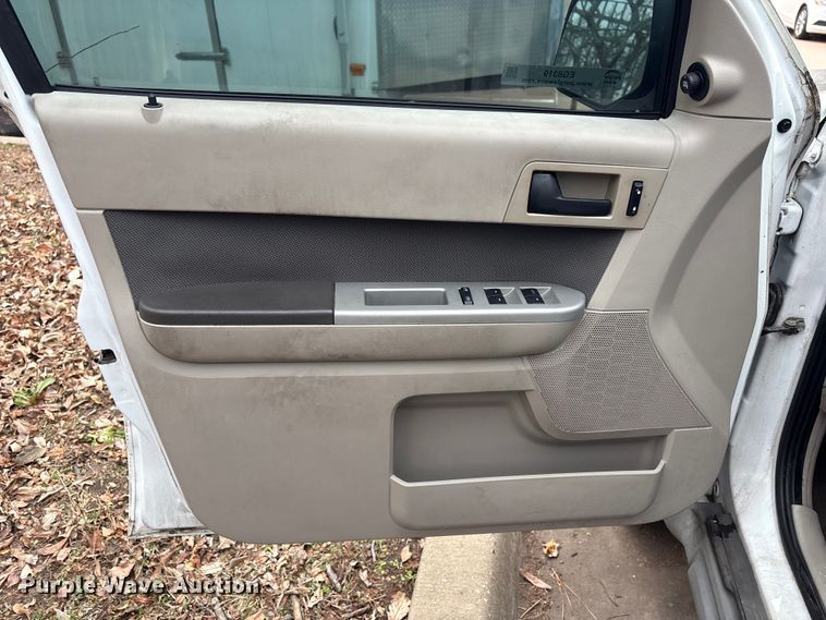 image for item EG8319 2009 Ford Escape SUV