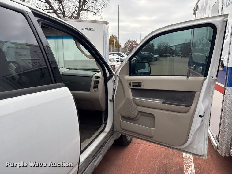 image for item EG8319 2009 Ford Escape SUV