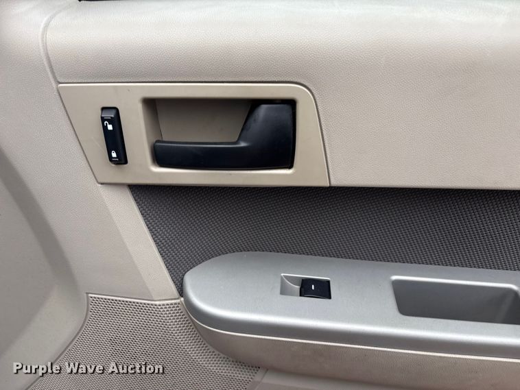 image for item EG8319 2009 Ford Escape SUV