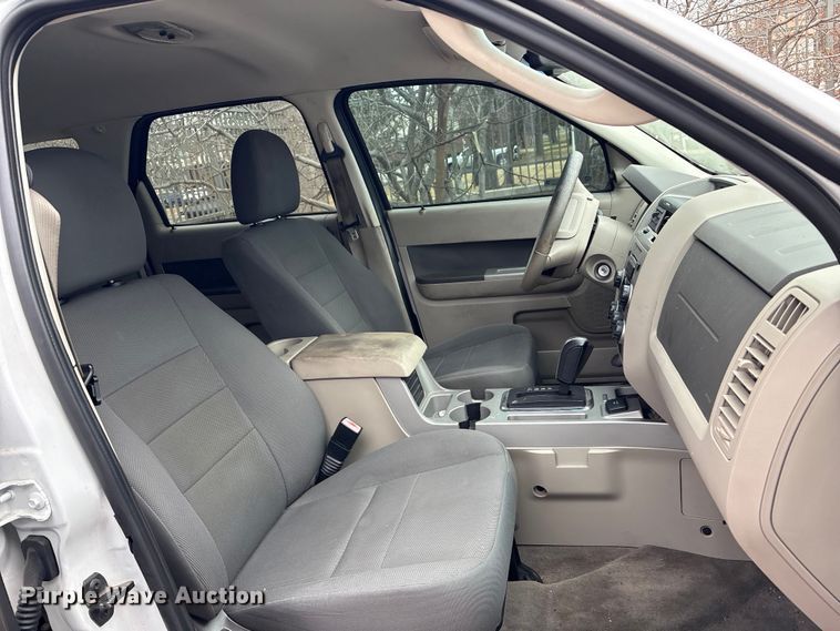 image for item EG8319 2009 Ford Escape SUV