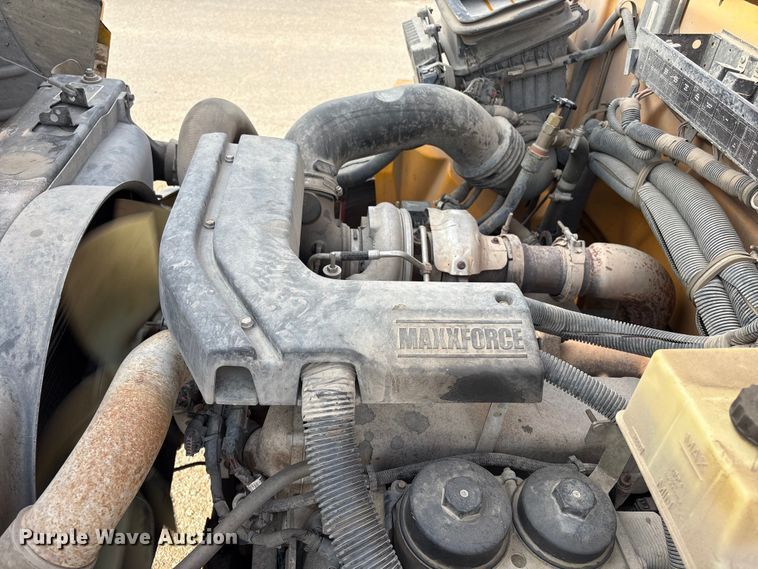 image for item EI5676 2012 IC PB105 school bus