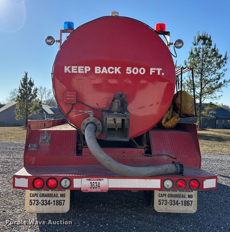 image for item EJ7571 1994 International 9300 tanker fire truck