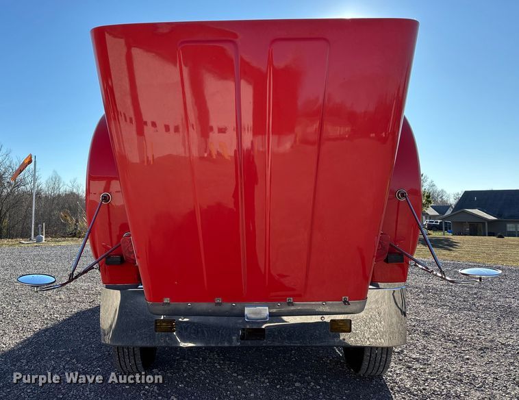 image for item EJ7571 1994 International 9300 tanker fire truck