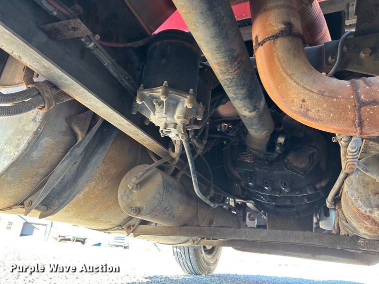 image for item EJ7571 1994 International 9300 tanker fire truck