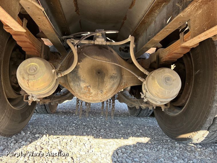 image for item EJ7571 1994 International 9300 tanker fire truck