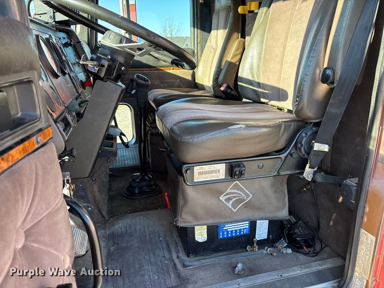 image for item EJ7571 1994 International 9300 tanker fire truck