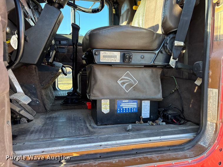 image for item EJ7571 1994 International 9300 tanker fire truck