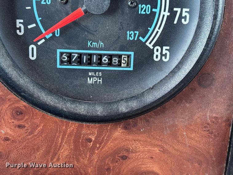 image for item EJ7571 1994 International 9300 tanker fire truck