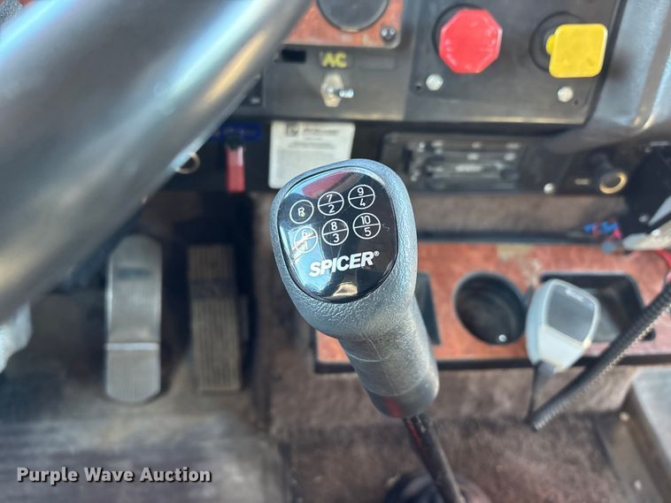 image for item EJ7571 1994 International 9300 tanker fire truck