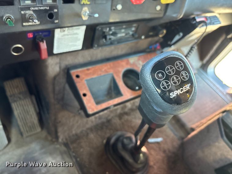 image for item EJ7571 1994 International 9300 tanker fire truck