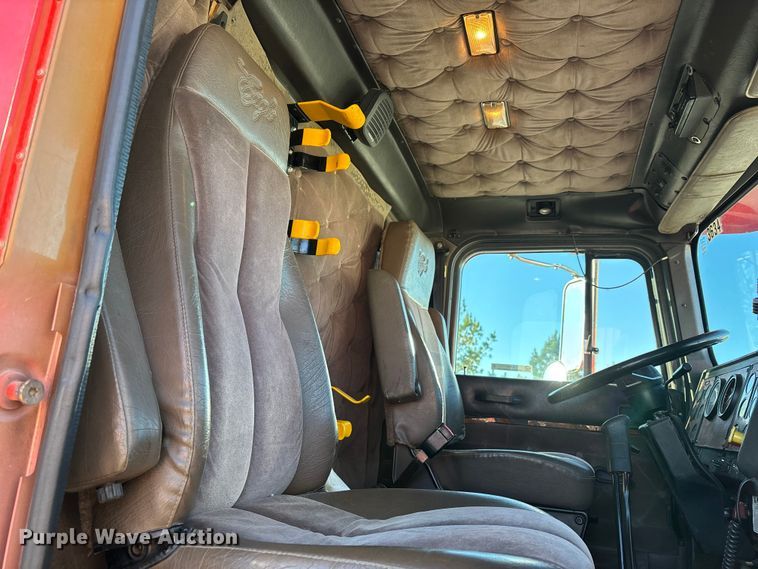 image for item EJ7571 1994 International 9300 tanker fire truck