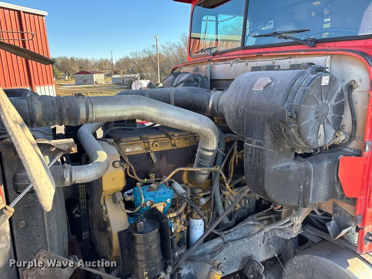 image for item EJ7571 1994 International 9300 tanker fire truck