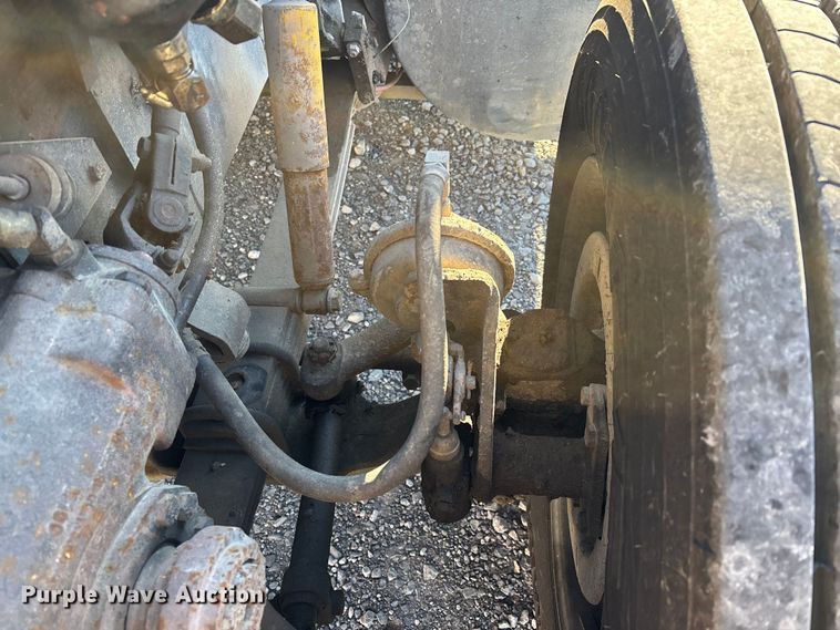 image for item EJ7571 1994 International 9300 tanker fire truck