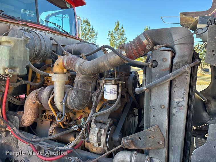 image for item EJ7571 1994 International 9300 tanker fire truck