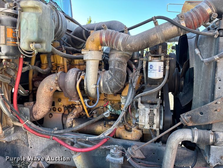 image for item EJ7571 1994 International 9300 tanker fire truck