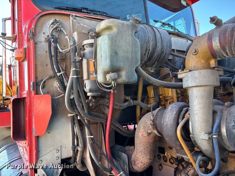 image for item EJ7571 1994 International 9300 tanker fire truck