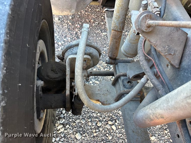 image for item EJ7571 1994 International 9300 tanker fire truck