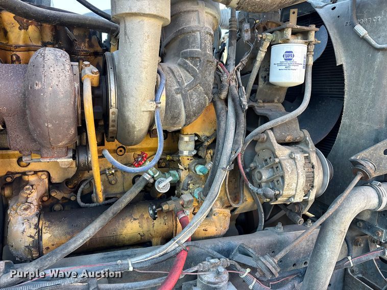 image for item EJ7571 1994 International 9300 tanker fire truck