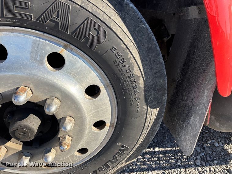 image for item EJ7571 1994 International 9300 tanker fire truck