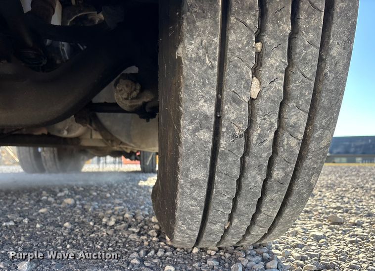 image for item EJ7571 1994 International 9300 tanker fire truck