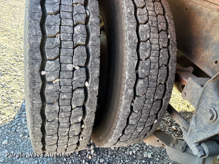 image for item EJ7571 1994 International 9300 tanker fire truck