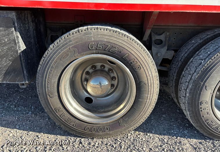 image for item EJ7571 1994 International 9300 tanker fire truck