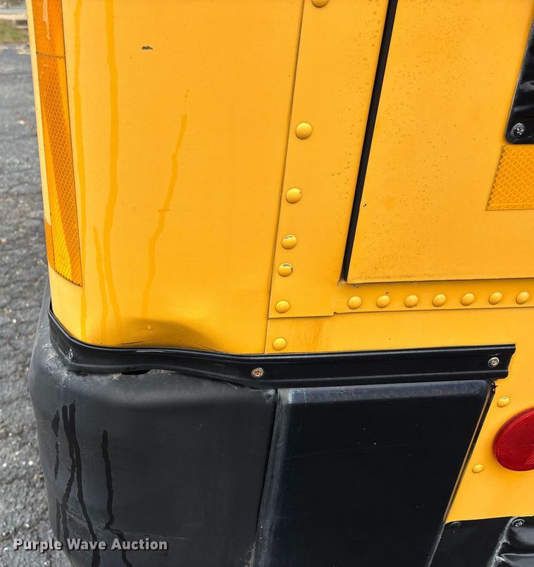 image for item EJ7773 2005 Blue Bird Bb Conventional school bus