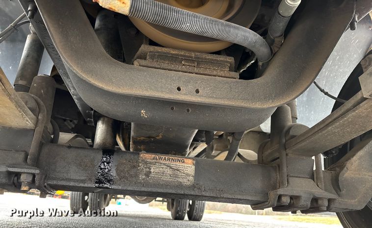 image for item EJ7773 2005 Blue Bird Bb Conventional school bus