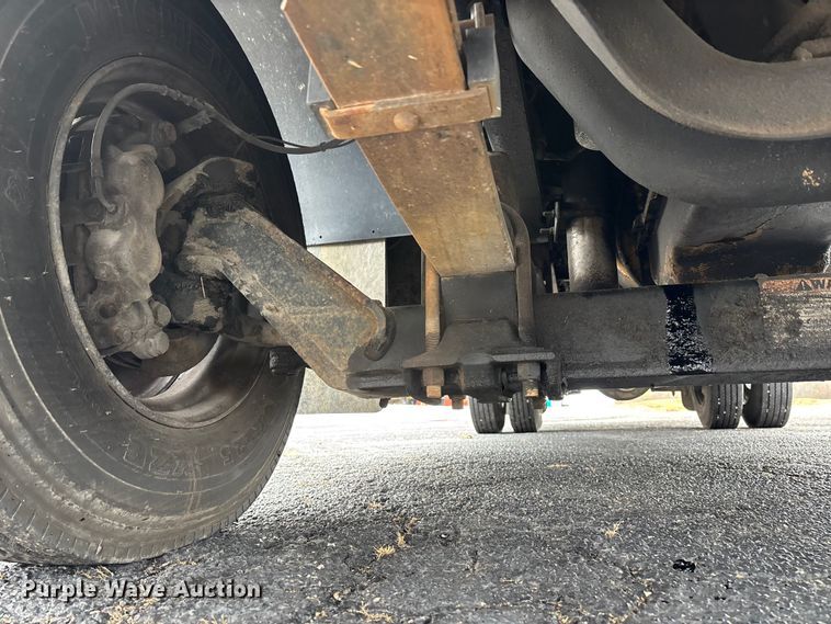 image for item EJ7773 2005 Blue Bird Bb Conventional school bus