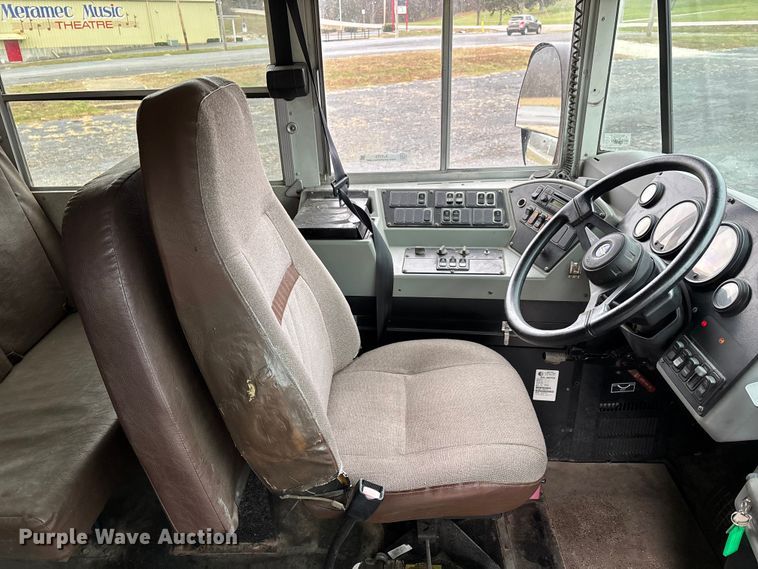 image for item EJ7773 2005 Blue Bird Bb Conventional school bus