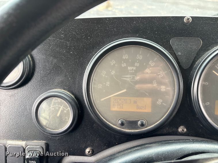 image for item EJ7773 2005 Blue Bird Bb Conventional school bus