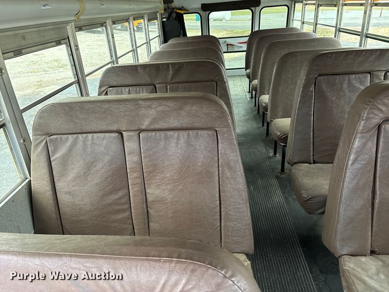 image for item EJ7773 2005 Blue Bird Bb Conventional school bus